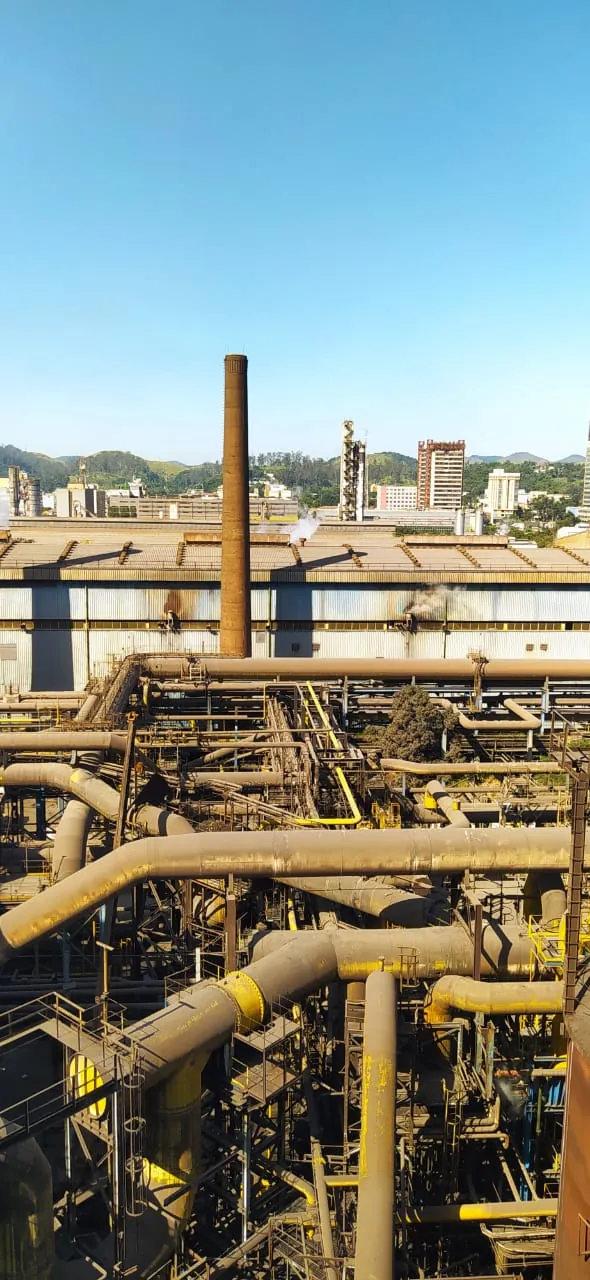 Pátio industrial da CSN em Volta Redonda